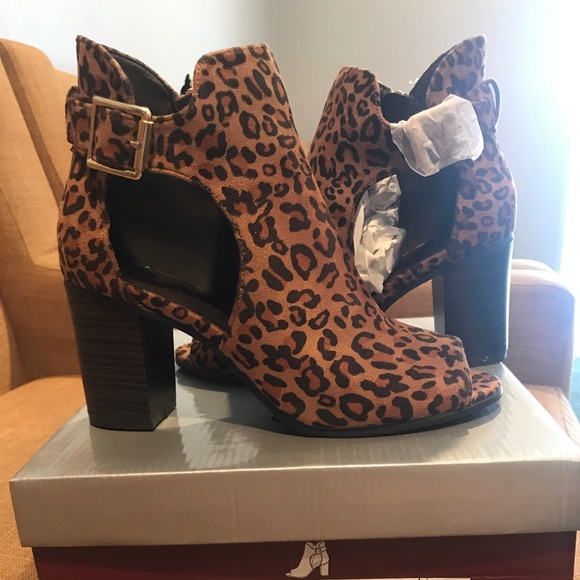 Leopard shoes - Picture 2 of 3